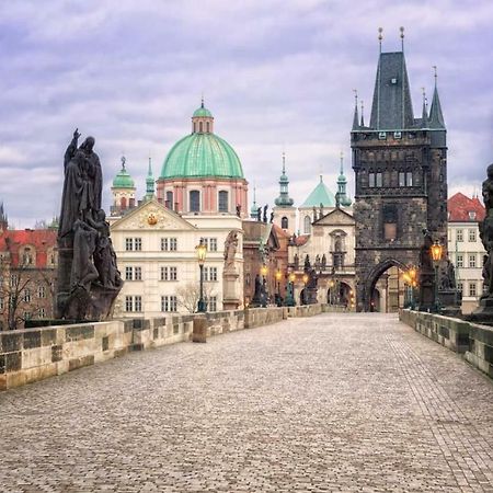 Quiet Apartment With Balcony Charles Bridge Praga Exterior foto